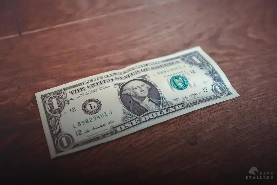 How to Avoid Common Money Traps in Your 30s Today