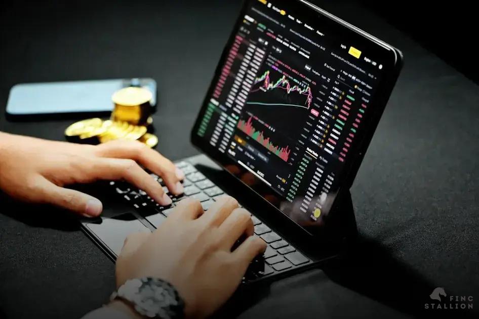 The Benefits of Investing in Bonds