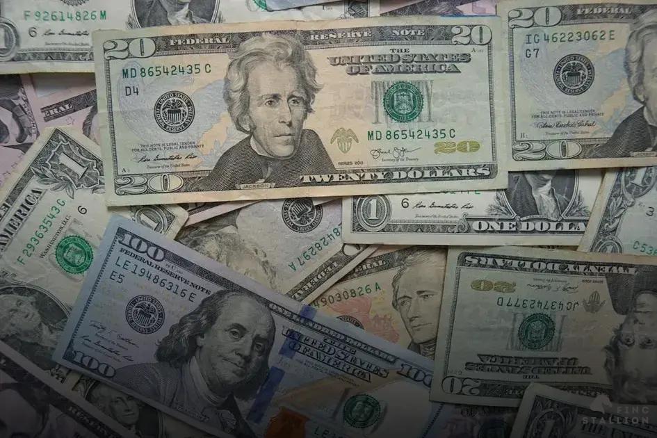 The Pros and Cons of Investing in Stablecoins: A Deep Dive